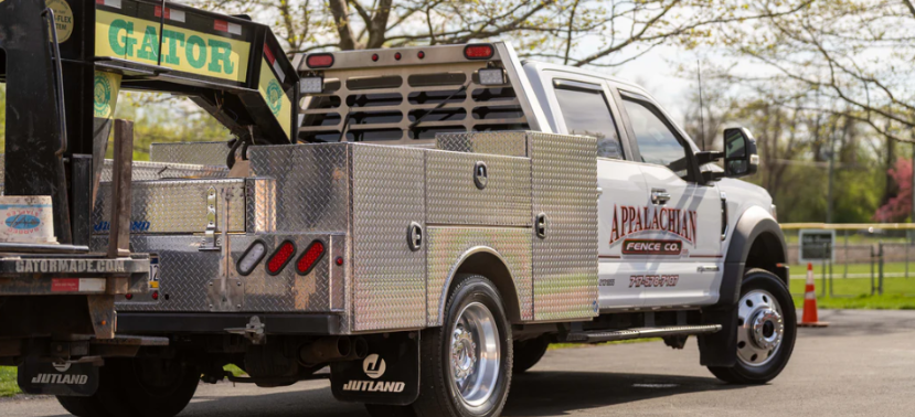How to Choose the Right Service Body Truck for Your Business Needs